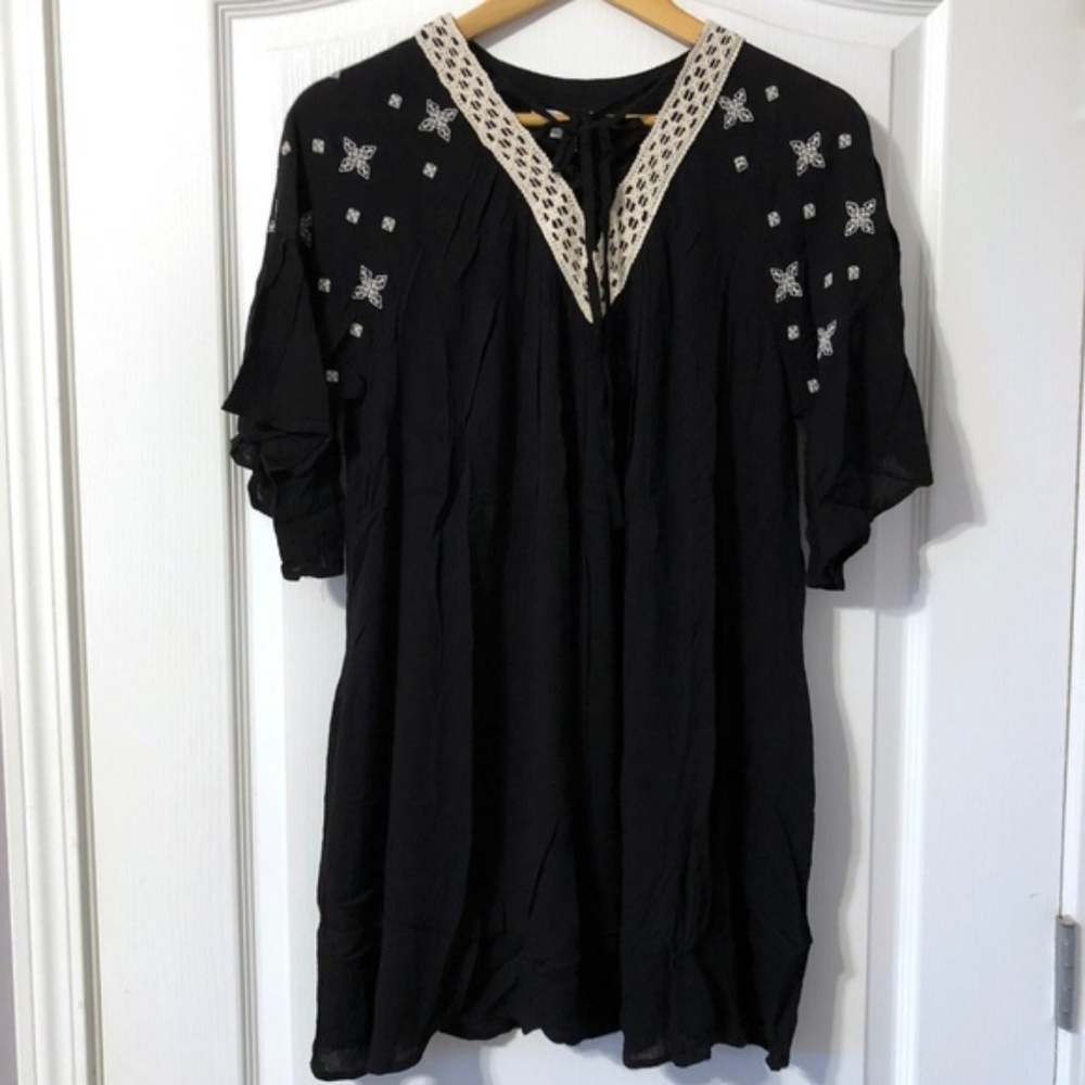 Boho Dress Flutter Sleeve V Neck Tunic Black - Picture 2 of 3